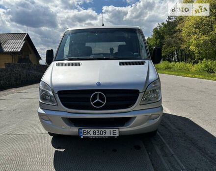 Серый Мерседес Sprinter, объемом двигателя 2.15 л и пробегом 630 тыс. км за 19500 $, фото 2 на Automoto.ua