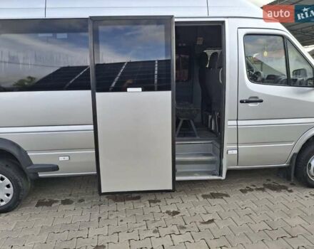 Серый Мерседес Sprinter, объемом двигателя 2.15 л и пробегом 253 тыс. км за 16300 $, фото 12 на Automoto.ua