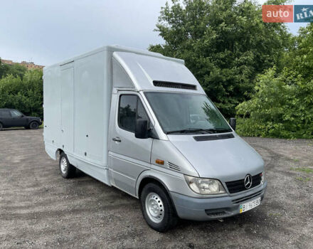 Серый Мерседес Sprinter, объемом двигателя 2.15 л и пробегом 589 тыс. км за 9200 $, фото 3 на Automoto.ua
