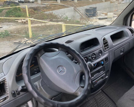 Серый Мерседес Sprinter, объемом двигателя 2.69 л и пробегом 820 тыс. км за 12000 $, фото 7 на Automoto.ua