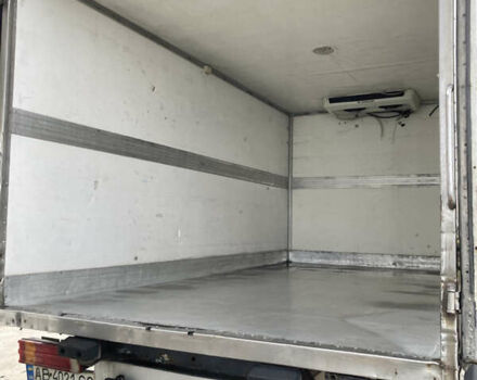 Серый Мерседес Sprinter, объемом двигателя 2.69 л и пробегом 820 тыс. км за 12000 $, фото 4 на Automoto.ua