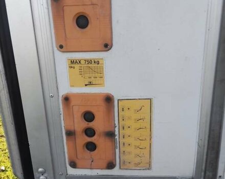 Серый Мерседес Sprinter, объемом двигателя 2.99 л и пробегом 366 тыс. км за 20900 $, фото 10 на Automoto.ua