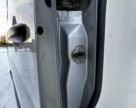 Серый Мерседес Sprinter, объемом двигателя 3 л и пробегом 470 тыс. км за 30000 $, фото 11 на Automoto.ua