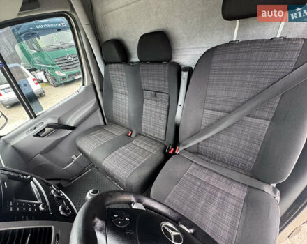 Серый Мерседес Sprinter, объемом двигателя 2.2 л и пробегом 130 тыс. км за 20699 $, фото 12 на Automoto.ua