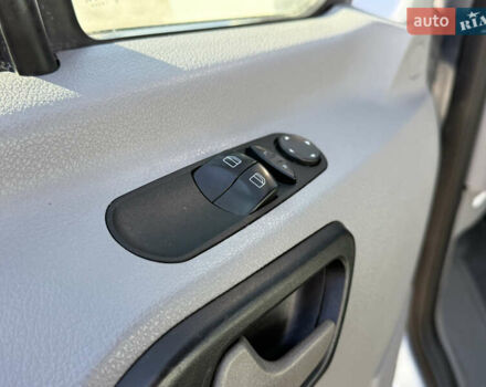 Мерседес Sprinter 2009 в Староконстантинов на Automoto.ua Серый Мерседес Sprinter, объемом двигателя 2.99 л и пробегом 359 тыс. км за 37500 $, фото 8 на Automoto.ua