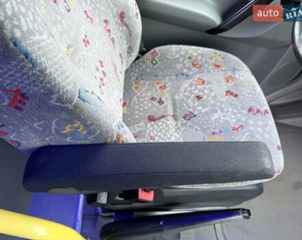 Серый Мерседес Sprinter, объемом двигателя 2.2 л и пробегом 337 тыс. км за 31900 $, фото 32 на Automoto.ua