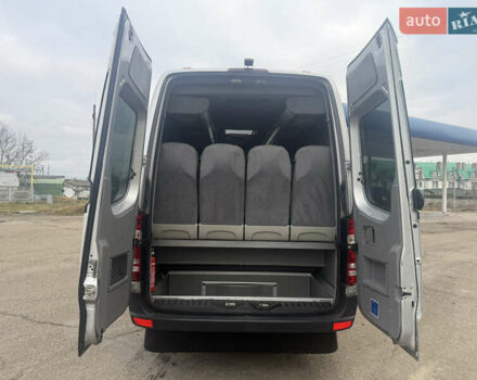 Серый Мерседес Sprinter, объемом двигателя 3 л и пробегом 557 тыс. км за 38900 $, фото 19 на Automoto.ua