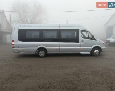 Серый Мерседес Sprinter, объемом двигателя 2.2 л и пробегом 499 тыс. км за 42900 $, фото 3 на Automoto.ua