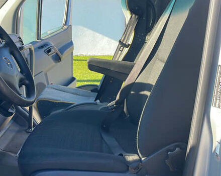 Серый Мерседес Sprinter, объемом двигателя 2.99 л и пробегом 232 тыс. км за 41000 $, фото 8 на Automoto.ua