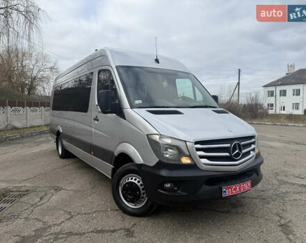Серый Мерседес Sprinter, объемом двигателя 3 л и пробегом 557 тыс. км за 38900 $, фото 1 на Automoto.ua