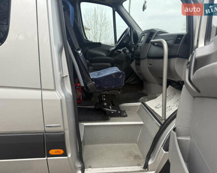 Серый Мерседес Sprinter, объемом двигателя 3 л и пробегом 557 тыс. км за 38900 $, фото 28 на Automoto.ua