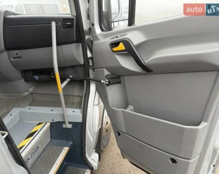 Серый Мерседес Sprinter, объемом двигателя 2.2 л и пробегом 499 тыс. км за 42900 $, фото 31 на Automoto.ua