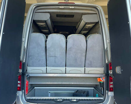 Серый Мерседес Sprinter, объемом двигателя 2.99 л и пробегом 232 тыс. км за 41000 $, фото 4 на Automoto.ua