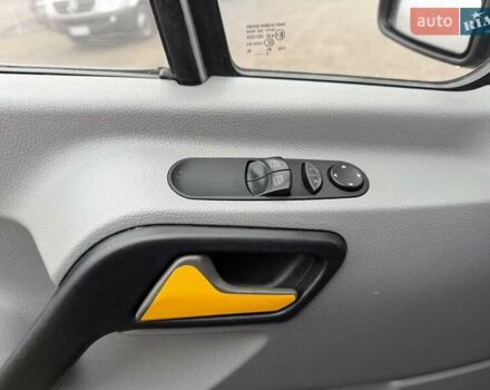 Серый Мерседес Sprinter, объемом двигателя 2.2 л и пробегом 499 тыс. км за 42900 $, фото 21 на Automoto.ua