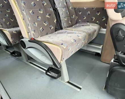 Серый Мерседес Sprinter, объемом двигателя 2.2 л и пробегом 499 тыс. км за 42900 $, фото 32 на Automoto.ua