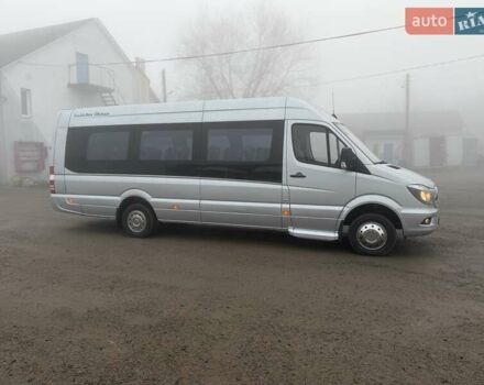 Серый Мерседес Sprinter, объемом двигателя 2.2 л и пробегом 499 тыс. км за 42900 $, фото 2 на Automoto.ua