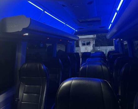 Серый Мерседес Sprinter, объемом двигателя 3 л и пробегом 450 тыс. км за 47000 $, фото 6 на Automoto.ua