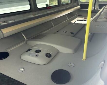 Серый Мерседес Sprinter, объемом двигателя 3 л и пробегом 450 тыс. км за 47000 $, фото 4 на Automoto.ua
