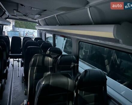 Серый Мерседес Sprinter, объемом двигателя 3 л и пробегом 450 тыс. км за 47000 $, фото 14 на Automoto.ua