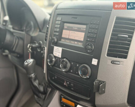 Серый Мерседес Sprinter, объемом двигателя 2.2 л и пробегом 231 тыс. км за 39999 $, фото 21 на Automoto.ua