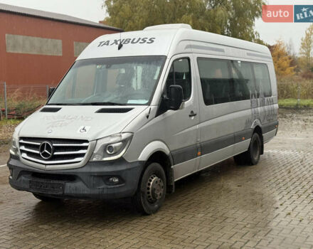 Серый Мерседес Sprinter, объемом двигателя 2.2 л и пробегом 231 тыс. км за 39999 $, фото 2 на Automoto.ua