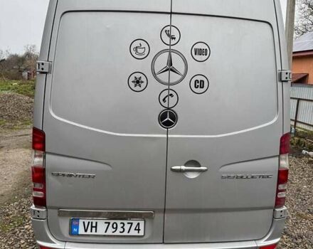 Серый Мерседес Sprinter, объемом двигателя 2.99 л и пробегом 430 тыс. км за 48000 $, фото 4 на Automoto.ua