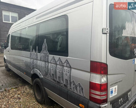 Серый Мерседес Sprinter, объемом двигателя 2.2 л и пробегом 231 тыс. км за 39999 $, фото 3 на Automoto.ua