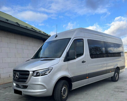 Серый Мерседес Sprinter, объемом двигателя 2.2 л и пробегом 530 тыс. км за 34655 $, фото 3 на Automoto.ua
