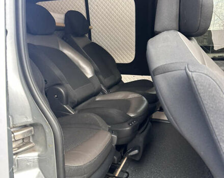 Серый Мерседес Sprinter, объемом двигателя 2.2 л и пробегом 530 тыс. км за 34655 $, фото 7 на Automoto.ua