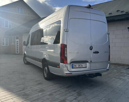 Серый Мерседес Sprinter, объемом двигателя 2.2 л и пробегом 530 тыс. км за 34655 $, фото 1 на Automoto.ua