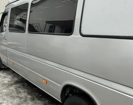 Серый Мерседес Sprinter, объемом двигателя 0 л и пробегом 228 тыс. км за 8600 $, фото 5 на Automoto.ua