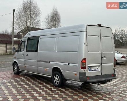 Серый Мерседес Sprinter, объемом двигателя 2.15 л и пробегом 700 тыс. км за 7900 $, фото 5 на Automoto.ua
