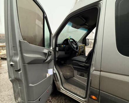 Серый Мерседес Sprinter, объемом двигателя 2.15 л и пробегом 483 тыс. км за 14500 $, фото 7 на Automoto.ua