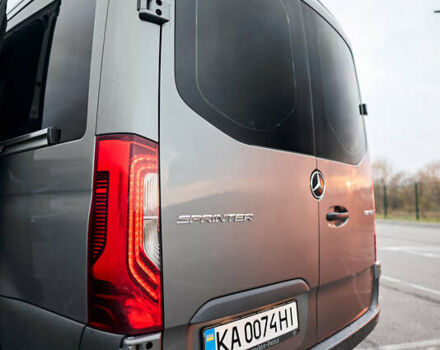 Серый Мерседес Sprinter, объемом двигателя 2.14 л и пробегом 604 тыс. км за 32500 $, фото 4 на Automoto.ua