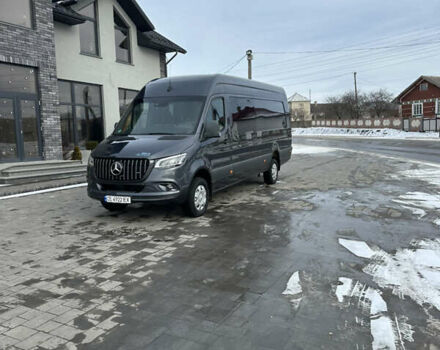 Серый Мерседес Sprinter, объемом двигателя 2.99 л и пробегом 316 тыс. км за 62400 $, фото 2 на Automoto.ua