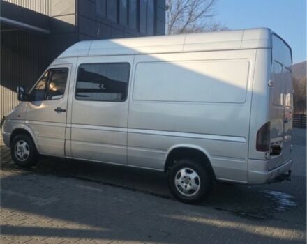 Серый Мерседес Sprinter, объемом двигателя 2.2 л и пробегом 300 тыс. км за 8000 $, фото 4 на Automoto.ua