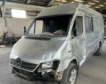 Мерседес Sprinter 2005 в Черновцах на Automoto.ua Серый Мерседес Sprinter, объемом двигателя 2.7 л и пробегом 500 тыс. км за 6407 $, фото 4 на Automoto.ua