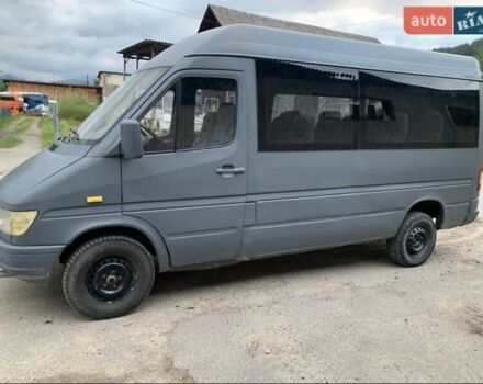 Серый Мерседес Sprinter, объемом двигателя 2.3 л и пробегом 500 тыс. км за 3200 $, фото 1 на Automoto.ua
