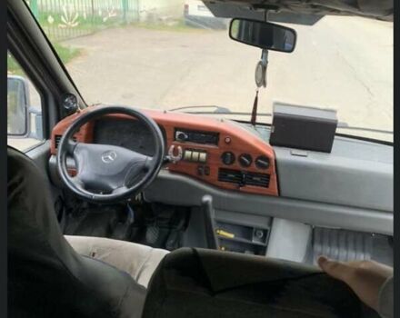 Серый Мерседес Sprinter, объемом двигателя 2.3 л и пробегом 500 тыс. км за 3200 $, фото 6 на Automoto.ua