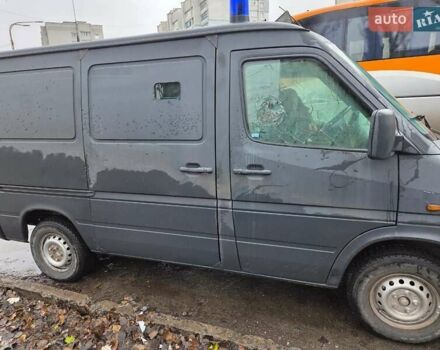 Серый Мерседес Sprinter, объемом двигателя 2.9 л и пробегом 345 тыс. км за 5500 $, фото 2 на Automoto.ua
