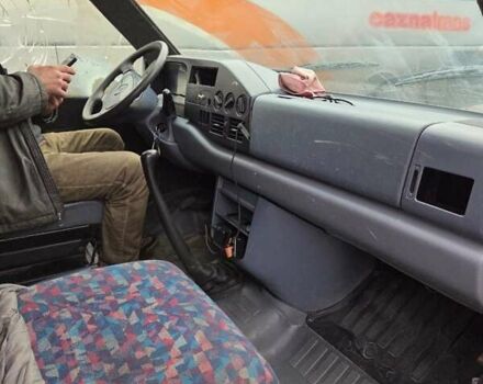 Серый Мерседес Sprinter, объемом двигателя 2.9 л и пробегом 345 тыс. км за 5500 $, фото 8 на Automoto.ua