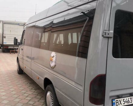 Сірий Мерседес Sprinter, об'ємом двигуна 0 л та пробігом 918 тис. км за 9300 $, фото 22 на Automoto.ua