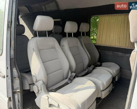 Серый Мерседес Sprinter, объемом двигателя 2.69 л и пробегом 450 тыс. км за 9500 $, фото 7 на Automoto.ua