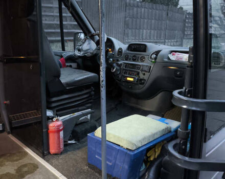 Сірий Мерседес Sprinter, об'ємом двигуна 0 л та пробігом 533 тис. км за 9000 $, фото 5 на Automoto.ua