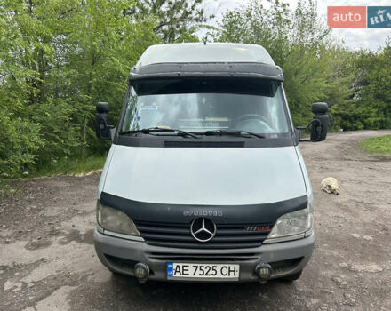 Серый Мерседес Sprinter, объемом двигателя 2.7 л и пробегом 990 тыс. км за 9900 $, фото 1 на Automoto.ua
