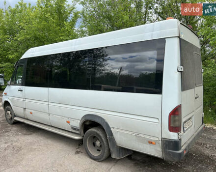 Серый Мерседес Sprinter, объемом двигателя 2.7 л и пробегом 990 тыс. км за 9900 $, фото 4 на Automoto.ua