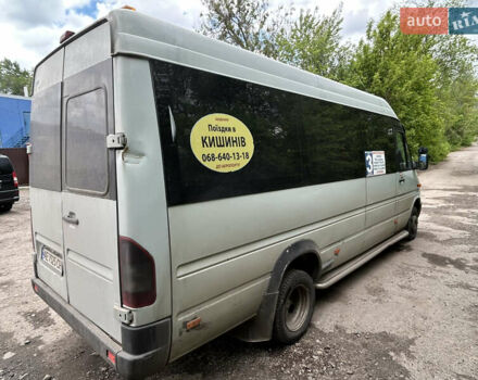 Серый Мерседес Sprinter, объемом двигателя 2.7 л и пробегом 990 тыс. км за 9900 $, фото 3 на Automoto.ua