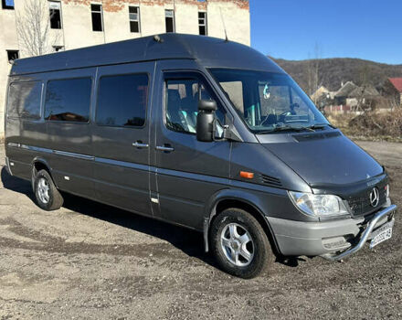Серый Мерседес Sprinter, объемом двигателя 2.7 л и пробегом 600 тыс. км за 11500 $, фото 4 на Automoto.ua