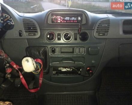 Серый Мерседес Sprinter, объемом двигателя 0 л и пробегом 246 тыс. км за 8000 $, фото 7 на Automoto.ua