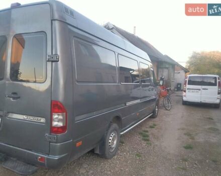Серый Мерседес Sprinter, объемом двигателя 2.2 л и пробегом 400 тыс. км за 8200 $, фото 2 на Automoto.ua